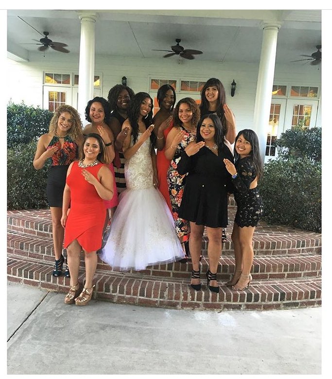 _xosol's tweet photo. No where else I️ rather be🏹
These women are so inspirational and I am so thankful to be a part of such an amazing chapter. My home. Such strong, loving and loyal women💙
#TheInfamous #creativeminds #Nysa #msu36 #outofthejungleandalloveryourtl #MSUappreciation https://t.co/UeWJRZCurm