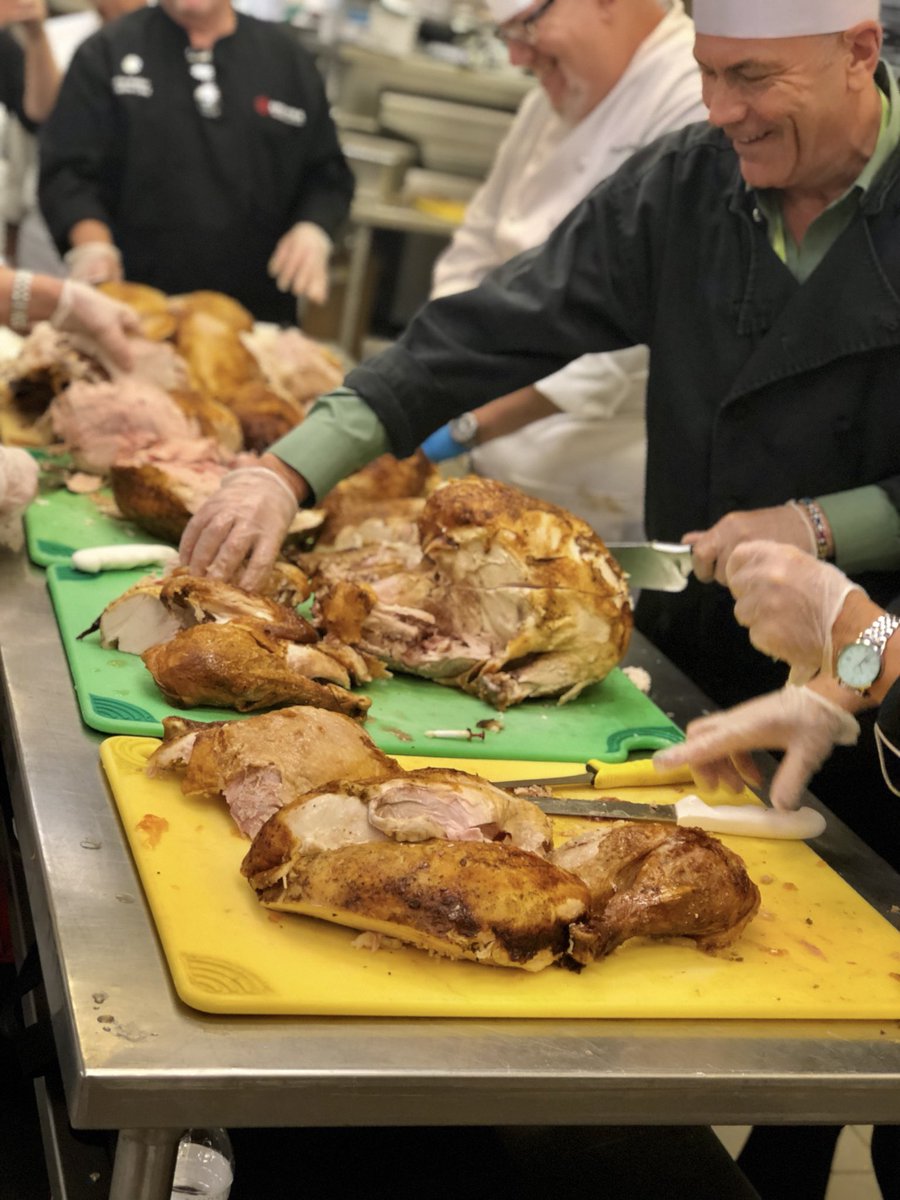 NJCRDA's tweet image. @NJCRDA Director of Marketing and Communications Larry Sieg joins a team of chefs led by Spectra’s Executive Chef George Fischer, carving over 200 turkeys for Thanksgiving dinner for the local Mission, Sister Jean Webster’s Kitchen and Salvation Army @BoardwalkHall