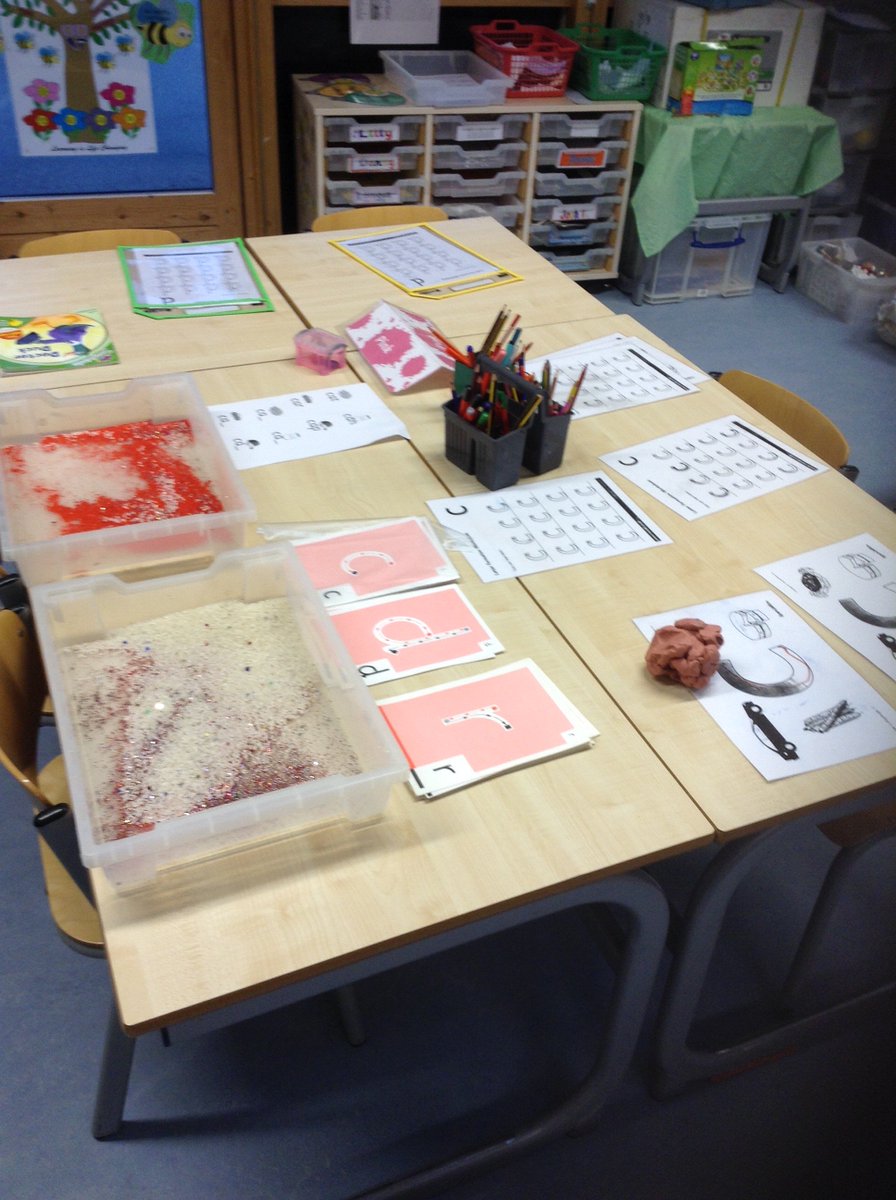 miss_mudge's tweet photo. Soft start is a very important part of our day. #activeliteracy #emergingliteracy #phonics #learningtechnologies https://t.co/rWqbGyn9g5