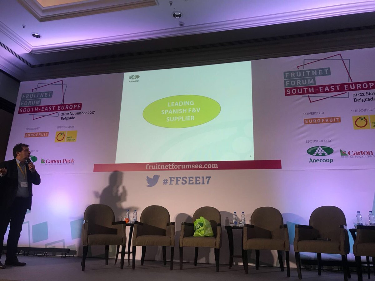 FelixxMoritz's tweet photo. Now @Fruitnet_SEE @Bouquet_es ' Managing Director in #Praha telling our delegates few secrets of success! #exports #europe #ffsee17. All presentations soon available https://t.co/5MRsJ4k4V7 πππ https://t.co/DgXA34Wxb6