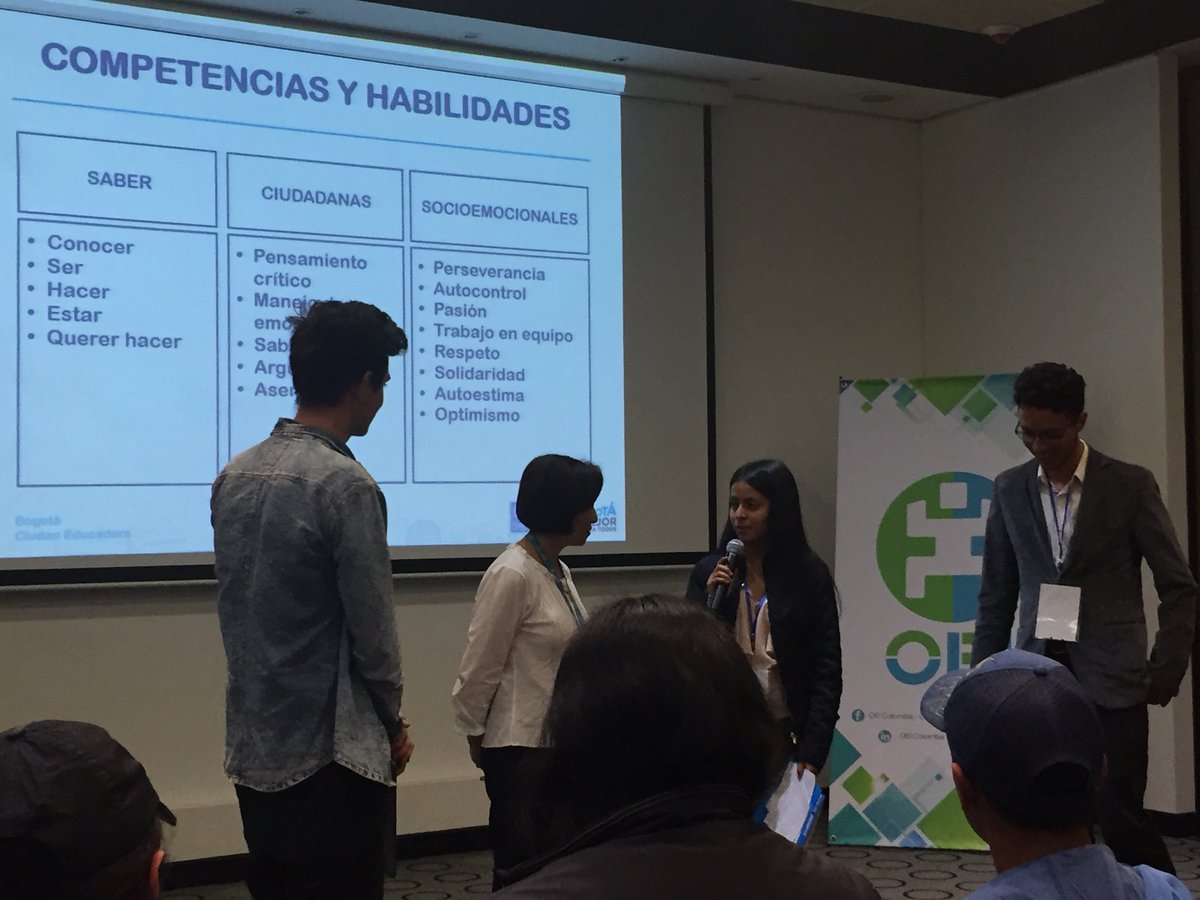 SimonuBogota's tweet photo. La dra. Matilde Mendieta Galindo, Subdirectora para la Familia de la SDIS dialoga con los estudiantes de #SimONU2017 y el impacto de esta estrategia pedagógica en las personas, los establecimientos educativos y la ciudad https://t.co/gDlvGwMLnE
