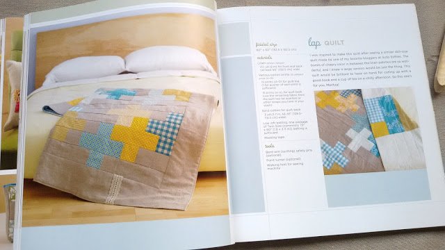 AureasKitchen's tweet photo. Post sobre unos de los libros de mi biblioteca: I love Patchwork de @iheartlinen 
#book #patchwork #ilovepatchwork #blog #blogpost #blogger #quilting #aureaskitchensews #edredon #mibiblioteca #bookworm #sewingbooks https://t.co/JoBWZi04BB https://t.co/ZzPzCTeQAZ