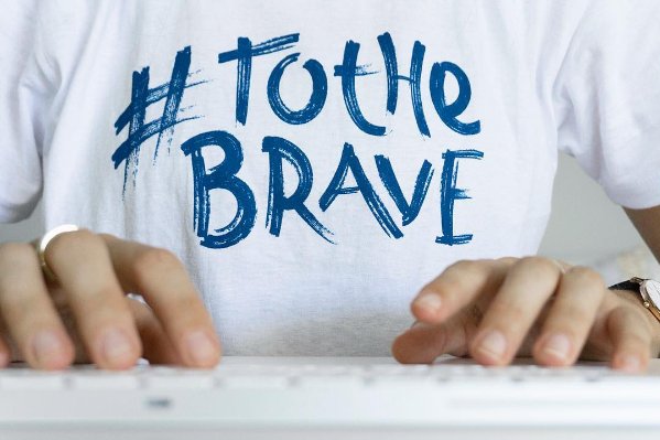 Produceme (@producemees) on Twitter photo #totheBrave se suma con sus camisetas solidarias al proyecto #VocesSolidariasDKV cuyo primer #concierto, con <a href="/ACarmonaOficial/">Antonio Carmona</a> presentando #ObrasSonAmores, será el 20DIC en #Barcelona Entradas 👉 ticketea.com/entradas-conci… #ParaLosValientes #totheBrave se suma con sus camisetas solidarias al proyecto #VocesSolidariasDKV cuyo primer #concierto, con <a href="/ACarmonaOficial/">Antonio Carmona</a> presentando #ObrasSonAmores, será el 20DIC en #Barcelona Entradas 👉 ticketea.com/entradas-conci… #ParaLosValientes