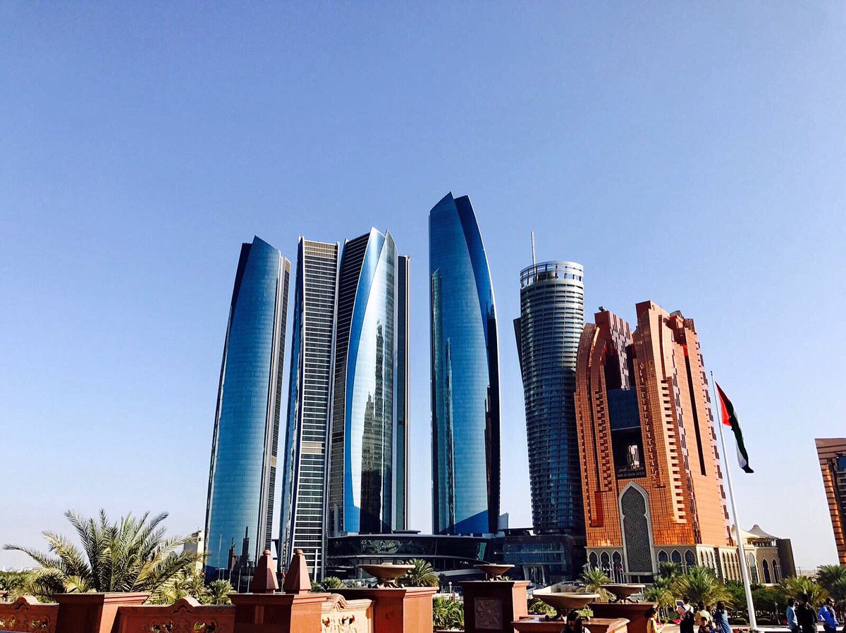 ParkerLeeEvents's tweet photo. Did you know the Etihad Tower is the 4th tallest building in #AbuDhabi ?captured by @chilee_chi #TravelTuesday #TuesdayThoughts https://t.co/3nAeN27DBc