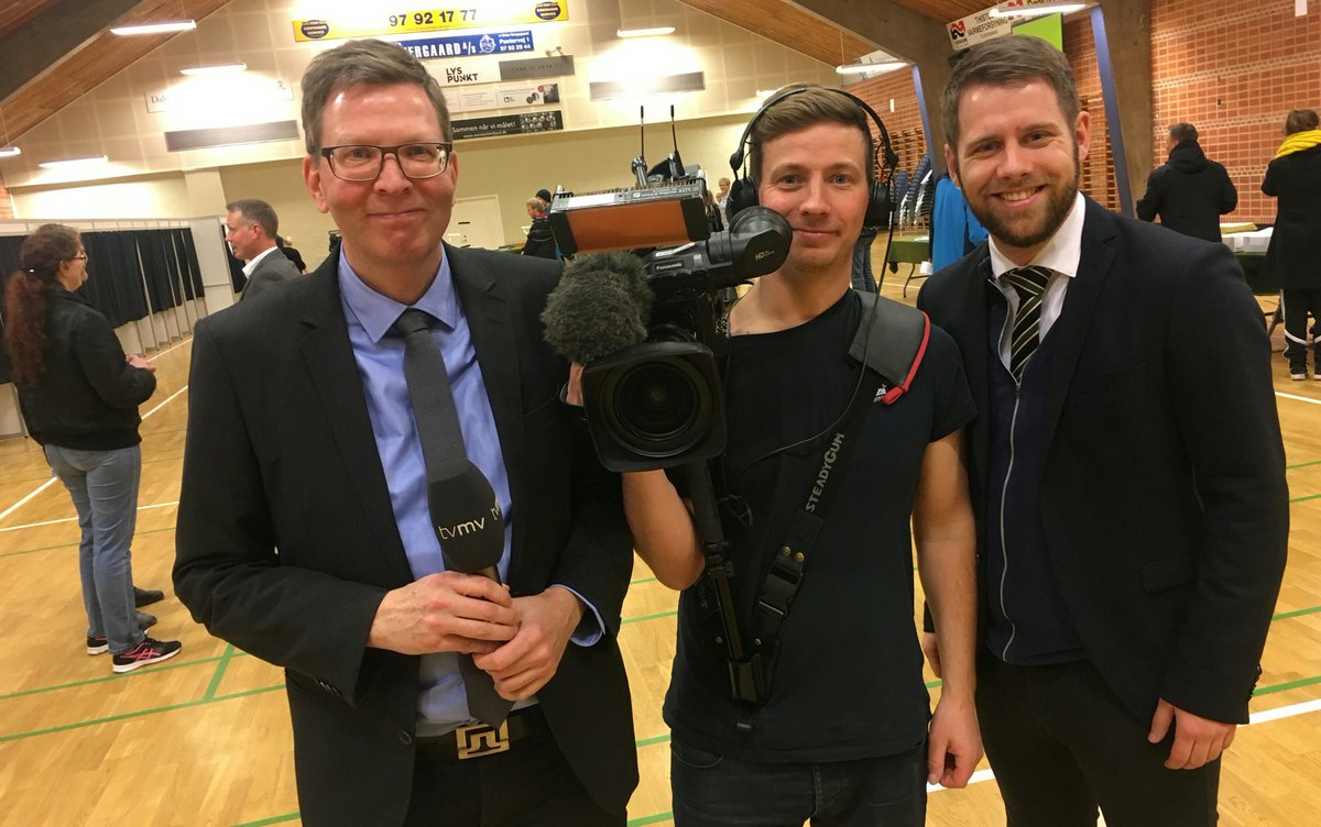 11Lauridsen's tweet photo. Bald geht's los. Vi er klar til at finde en borgmester i #Thisted 
#kv17 #tvmv https://t.co/zmGhouCpDO