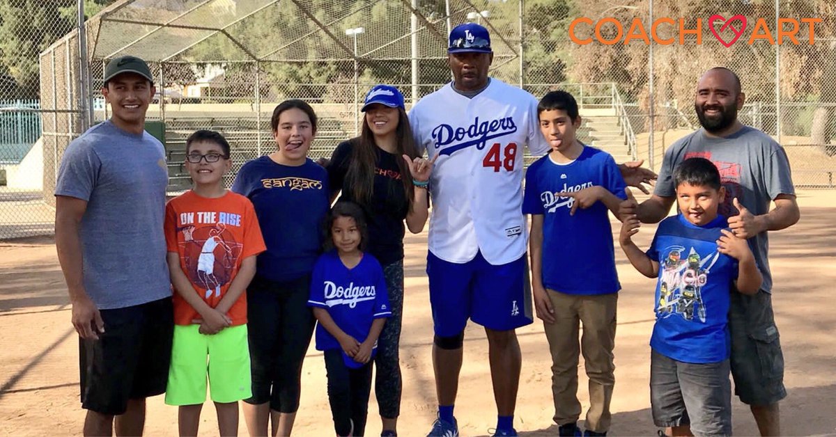 CoachArtOrg's tweet photo. Former Dodger #DennisPowell with our Fall Baseball Club students. 💙⚾️ #Dodgers #CoachArt https://t.co/IeaSB6LwUc