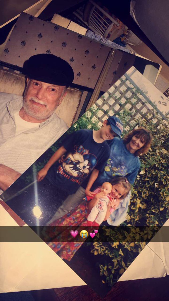 lailabmay's tweet photo. 👵🏼👴🏼 Everything 💛 https://t.co/WHmiXKhrvF