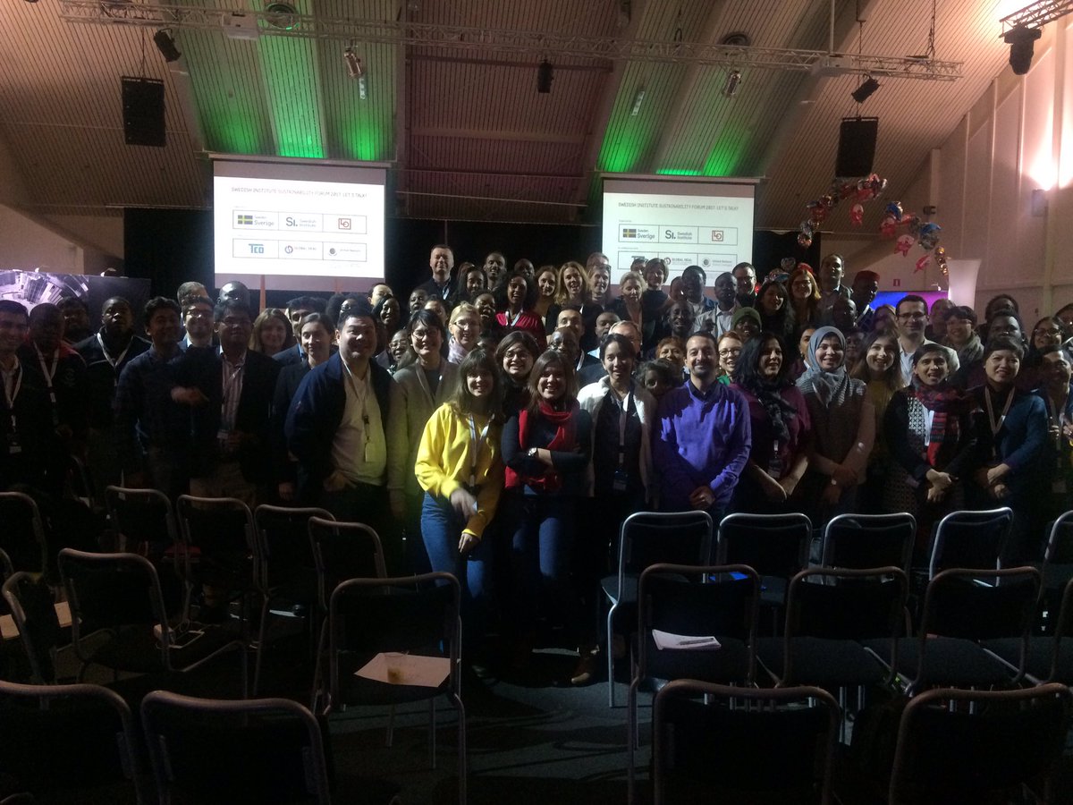 SISForum's tweet photo. Group picture! 

#SISFLetsTalk https://t.co/K2Cj6ysNCq