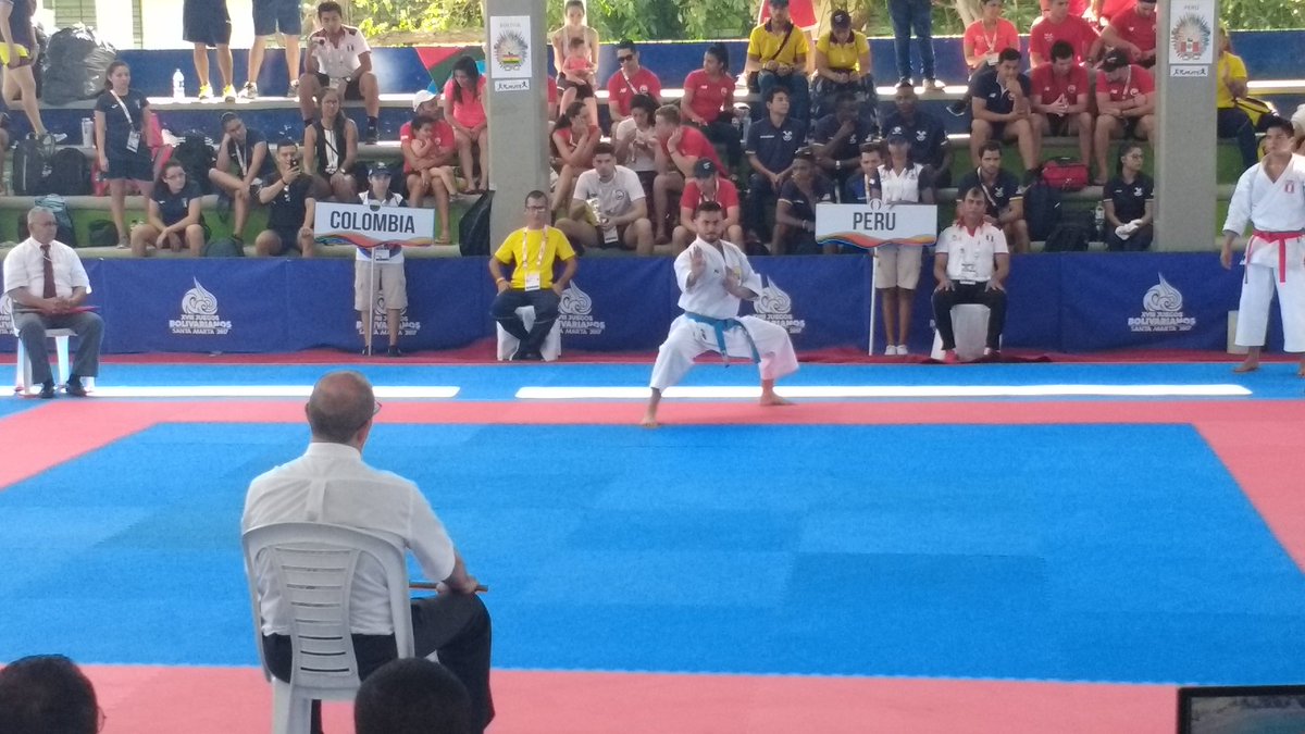 2023santamarta's tweet photo. #Karate. Concentración, Fiereza, Sincronización, Respeto por el Rival, y sobretodo mucha Determinación, son los elementos más importantes que tiene la disciplina del Karate en estos Juegos Bolivarianos 2017.
#ViveLosBolivarianos. #LoSoñamosLoLogramos https://t.co/CPjWdYa0rd