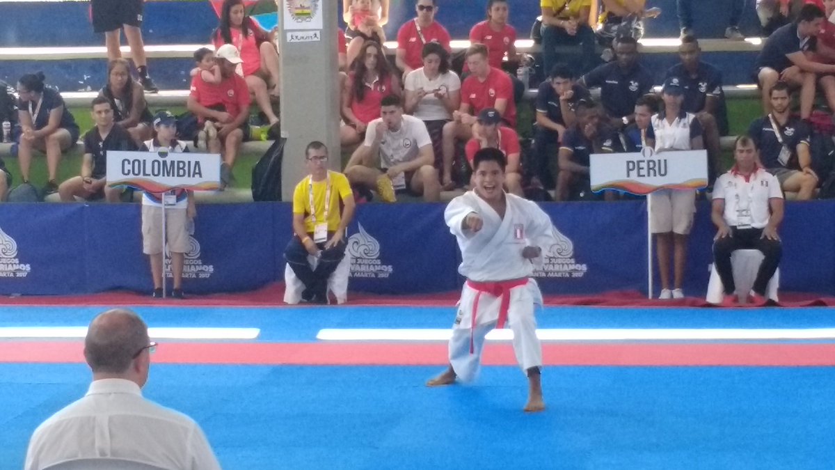 2023santamarta's tweet photo. #Karate. Concentración, Fiereza, Sincronización, Respeto por el Rival, y sobretodo mucha Determinación, son los elementos más importantes que tiene la disciplina del Karate en estos Juegos Bolivarianos 2017.
#ViveLosBolivarianos. #LoSoñamosLoLogramos https://t.co/CPjWdYa0rd