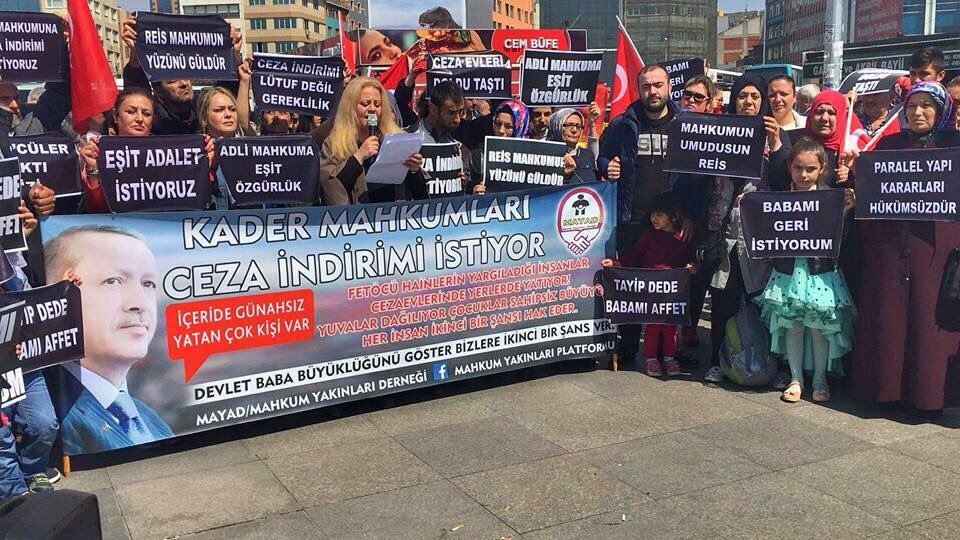 TaksitleAltiin's tweet photo. Yargıda Fetö Eliyle Oynan Oyunda Suçsuz Yere Ceza Alıp Ceza Evine Atılan Vatandaşlar Var.

Mahkum Ailelerinin Dertlerini Anlatmak İçin Aradığı M.Vekillerimiz Rahatsız Olmuş Arayanların Yüzlerine Kapatmışlar

Milletin Vekili Dinlemezse Kim Dinleyecek Acaba?

@RT_Erdogan @tcbestepe https://t.co/fGJPp28ByP