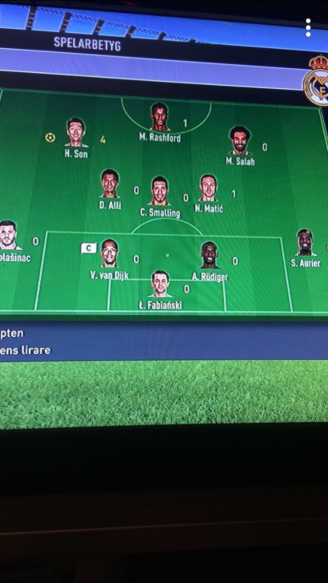 Ludde0206's tweet photo. @aa9skillz subbed on son in the 87 min then went to extra time and he smashed 4 goals first half of extra time #goat https://t.co/KL5Cg53u6Q