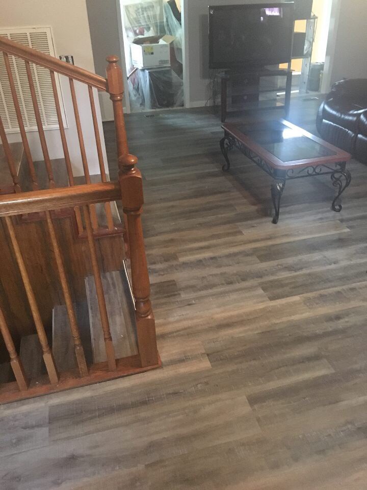 TedFloorsbeyond's tweet image. Checking on a job. Installation of @MohawkFlooring #SolidTech in Variations Silhouette. Looking good!