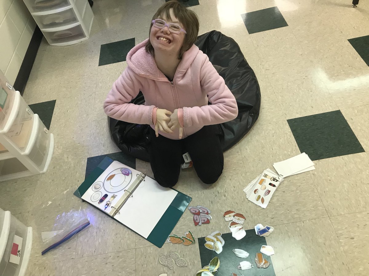 scherzem18's tweet photo. Since we had our thanksgiving meal yesterday... now weβre sorting out and taking orders for Pilgrims and Native Americans #taskbox #thanksgiving #lifeskills https://t.co/PNMjH5MCwo