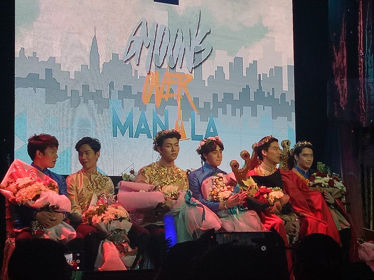 OhohDharyll's tweet photo. Sawadeeekaaaa 👬👬 #6MoonsOverManila #2MoonsPH #2MoonsOverManila #2Moonstheseries
@tae_darvid @Tee_Jaruji @basjtr @CTR2DAB @gxxod4 @kimmon https://t.co/zo8qPHaiJw