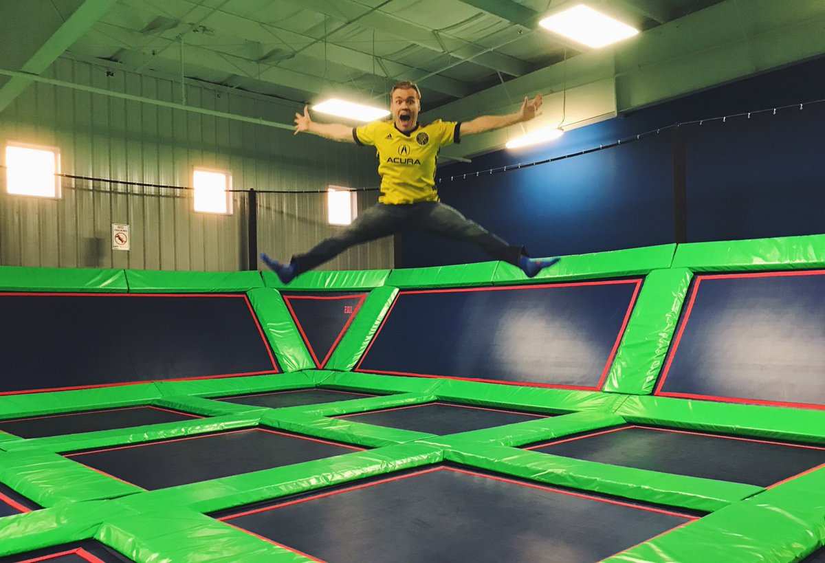 CameronFontana's tweet photo. Jumping for joy at Lazer Kraze!!! Trampolines, laser tag and “cyber sport” all in one place! #OutOfThisWorldFun @fox28columbus #GoodDayColumbus https://t.co/rhSlSA1QNa