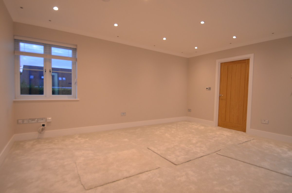 HuntersEaling's tweet photo. NEW INSTRUCTION ALERT
STUNNING TWO BED TWO BATH APARTMENT FOR SALE IN FARNHAM COMMON
https://t.co/gagbC7cocF
#hunters #sales #Farnham #apartment #property #newlyconverted #SL2 #flat https://t.co/MKgX1utqvz