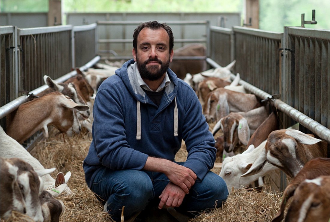 We're hosting a special goat masterclass with @CabritoGoatMeat in EC1 tonight for a select group. We will be training the camera on James at some point so keep an eye out.