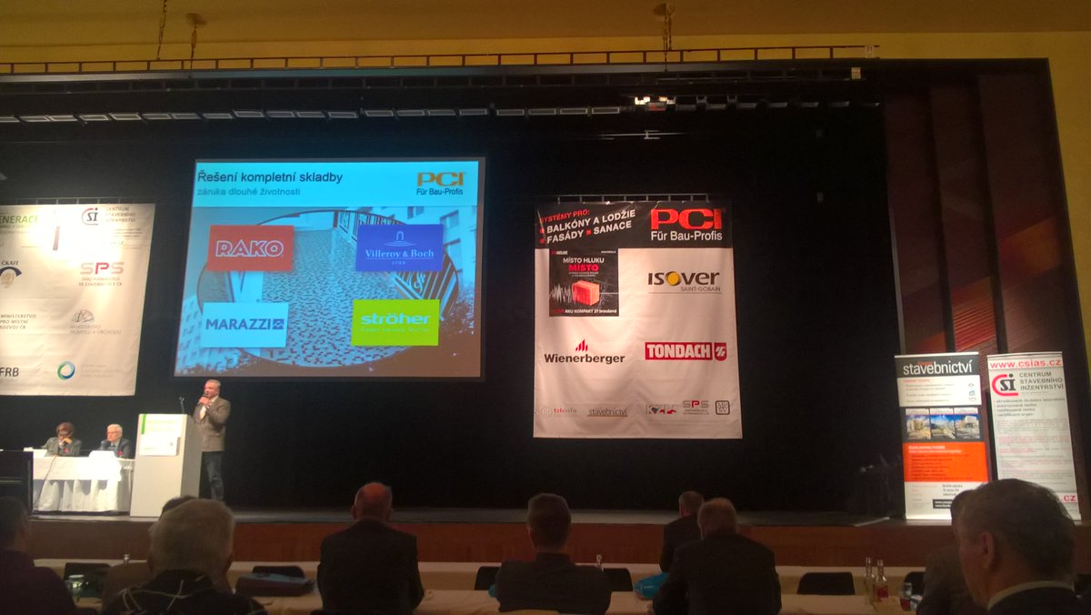 PCI_CZ's tweet photo. Odborná konference v hradeckém Aldisu právě probíhá, v akci je náš produktový manažer Petr Obraz ;-) #PCI #terasy #a #balkony #12let https://t.co/pkujvAP1nn