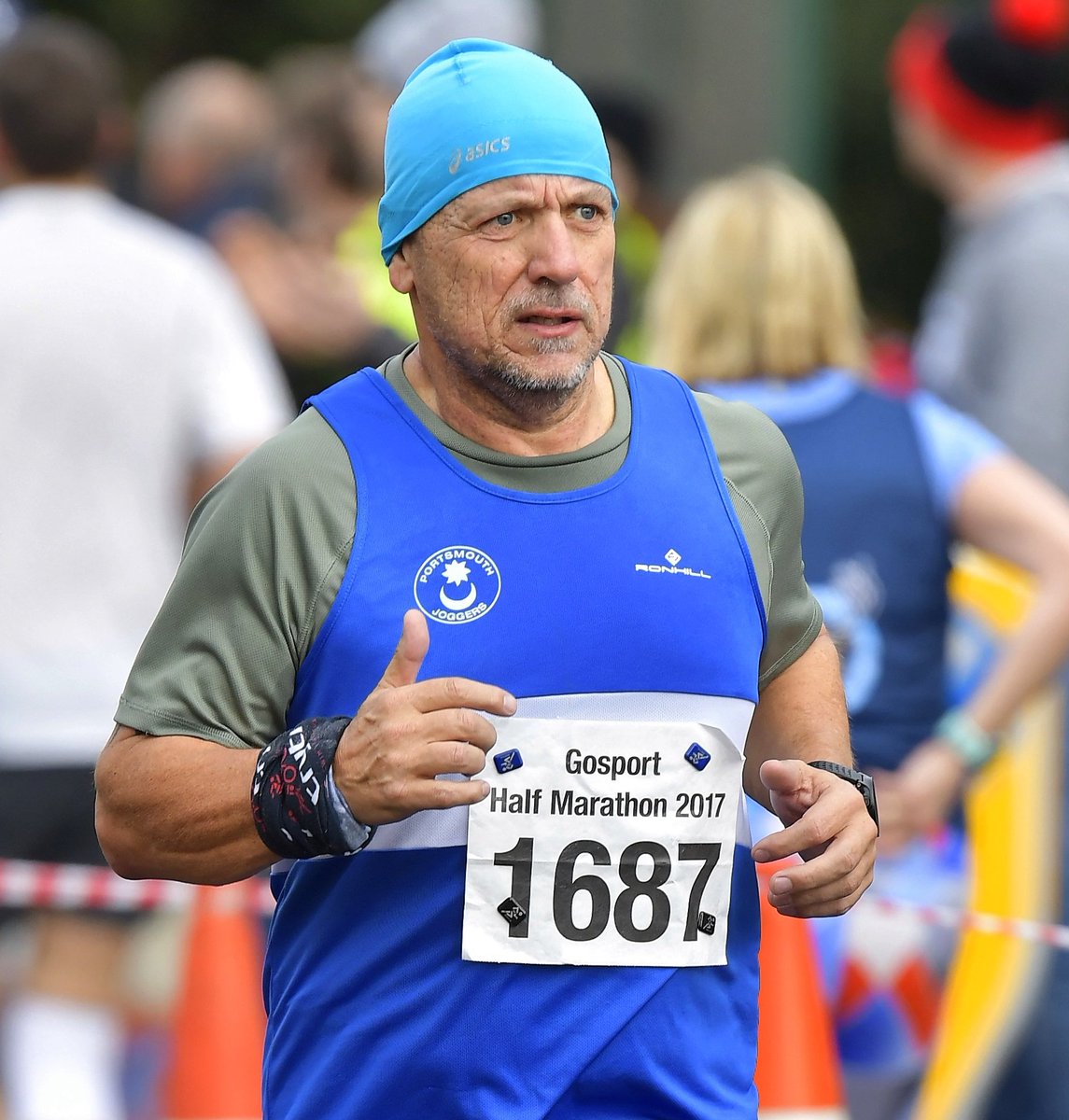 david_brawn's tweet photo. Thanks @GosportHalf @gosportrr great race - lots of fun &amp; superb atmosphere @BigNoiseSamba - fantastic results &amp; perfect weather - report in @portsmouthnews today → https://t.co/lXxwxNx3kB https://t.co/mFwGOeqNSE