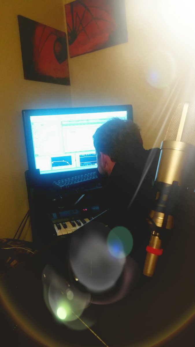SweetPeaRapsBet's tweet photo. Finally, some studio time. I swear, I could legit live here! We are making straight #DiamondsPlatinumGold up in this bih!!
#HearMeOut
#SweetPeaRapsBet https://t.co/hqo9eprG70