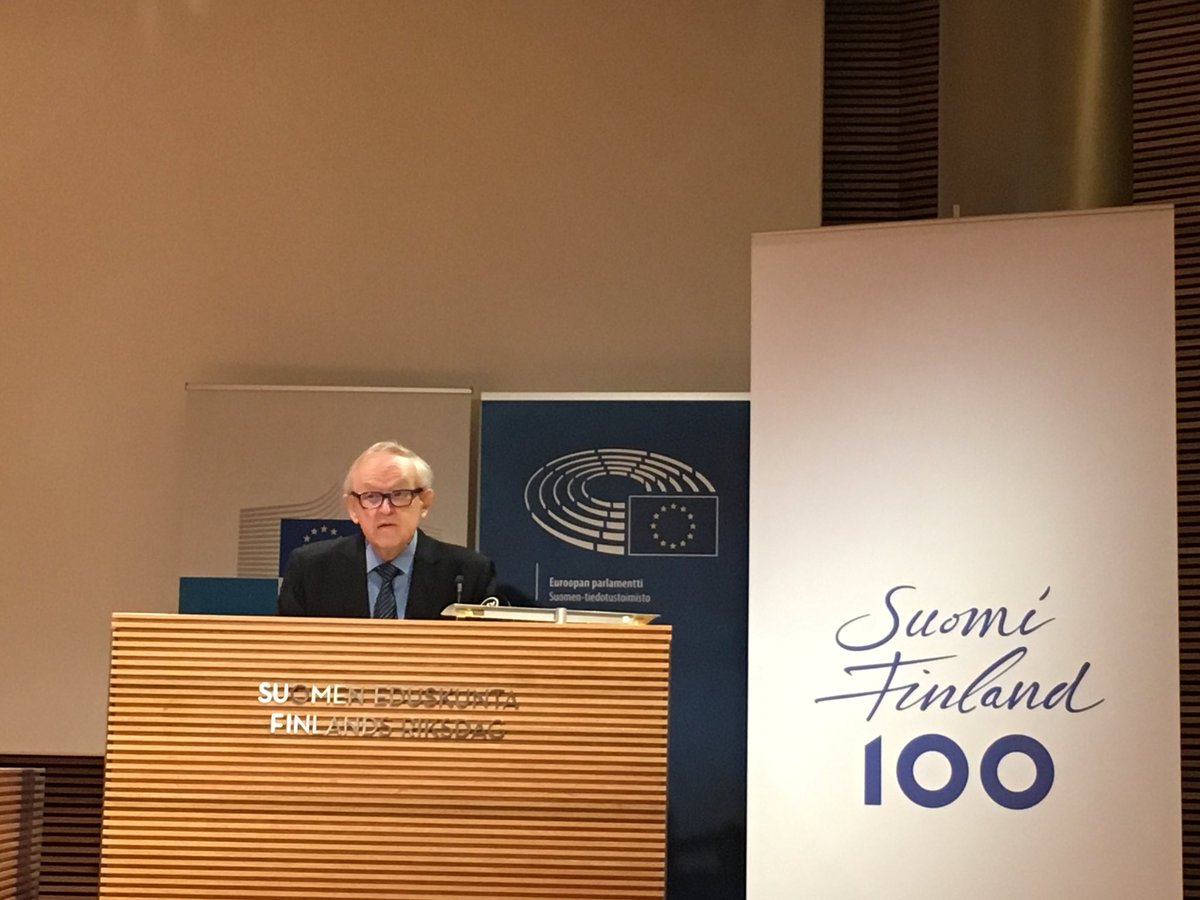 EUkomissio's tweet photo. Presidentti Martti Ahtisaari avaa #EUarvot-seminaarin. Kestävää rauhaa on mahdotonta saavuttaa ilman perusarvojen kunnioittamista. Perusarvoja - vapautta, tasa-arvoa, oikeusvaltiota - tulee puolustaa. https://t.co/nCMPdybbry