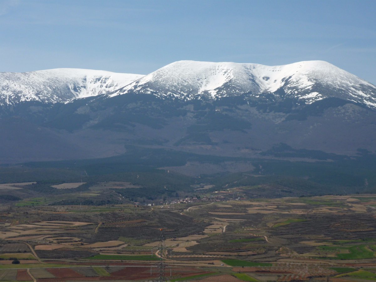 hoteleseizasa's tweet photo. Otro de los puntos de interés que contrarás en #Aragon es el #ParqueNaturalDelMoncayo. Os dejamos información y guias, #senderos por los que poder #sumergirte con @hoteleseizasa https://t.co/PgA6Iuugv2
#pyrenees #autumn #nature #naturaleza #paisaje #paradise #landscape #travel https://t.co/3OaSvEYNMu