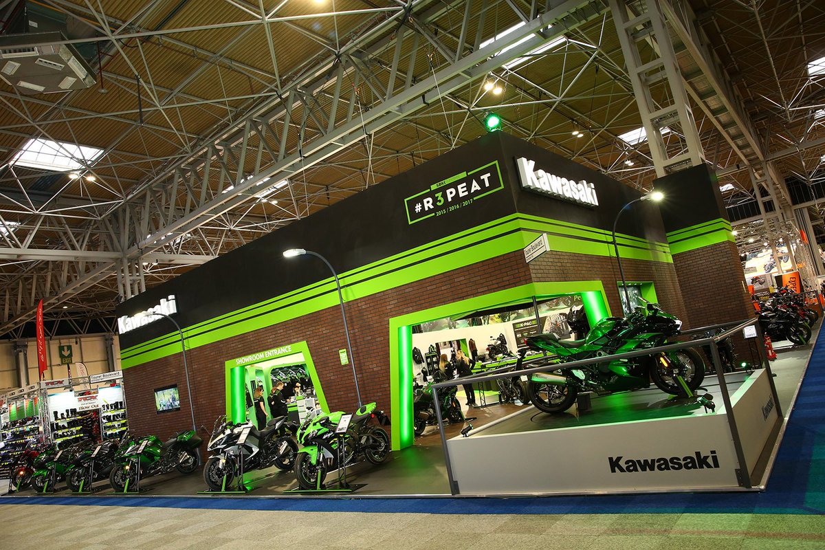 Kawasaki_News's tweet photo. Today at #MotorcycleLive we've got:
• Bikes - lots of 'em!
• #kawacamera photo printing; you could win a Kawasaki watch.
• The chance to win free training if you sign up for a Two Wheeled Experience with KRTS
•3-for-2 on Team Green care products
Photo: @Impact_Images https://t.co/0FyyOJGIsp