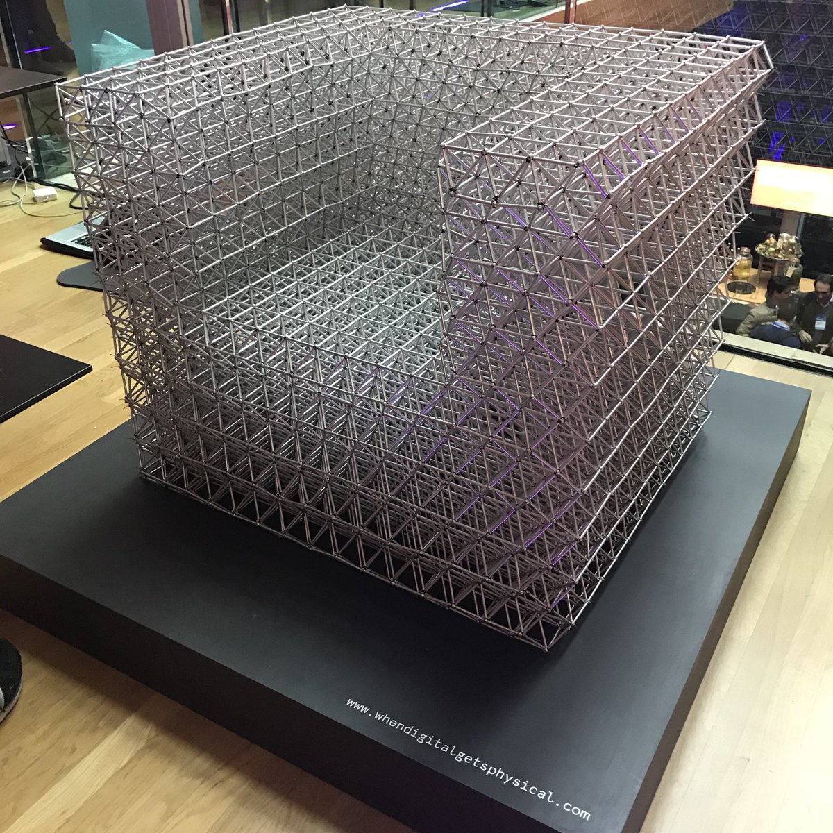 jvulto's tweet photo. When digital gets physical #SUNLsummit #telindus_nl https://t.co/dQ0iPxsrXr