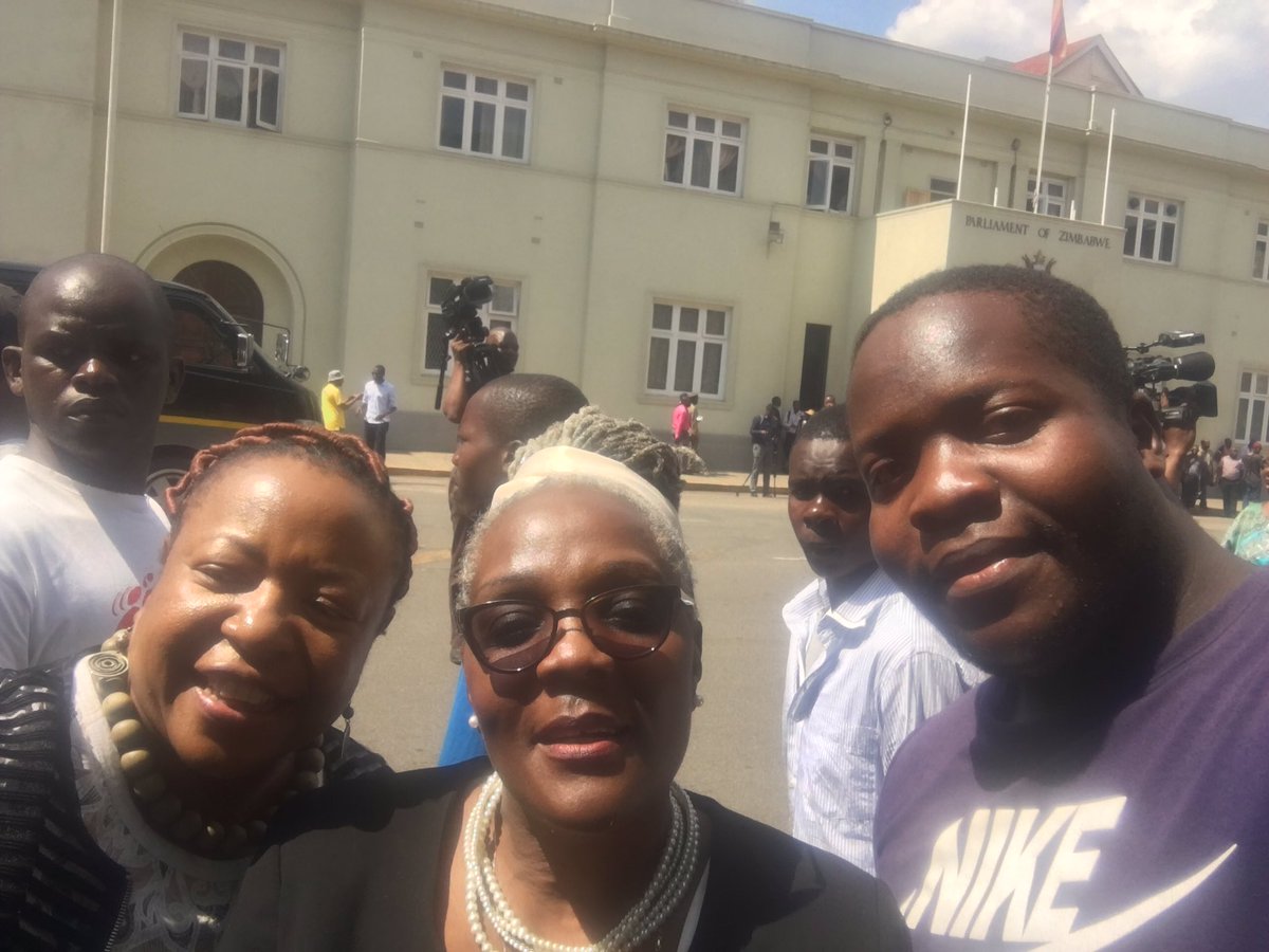 povonewstv's tweet photo. Yard Nat spokesperson with Charity Manyeruke at parliament for #Mugabe impeachment - 21 Nov 2017
#MugabeMustGo #MugabeMustFall #MugabeImpeachment #Zimbabwe #MugabeMustGoNow https://t.co/dJ0ko8imzs