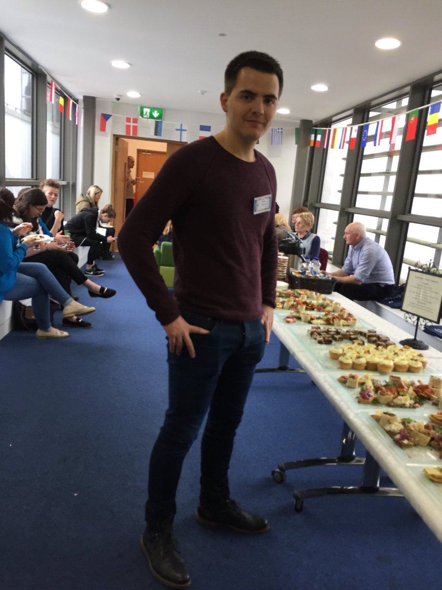EDBallinasloe's tweet photo. Everyone enjoying their networking lunch with @NUIGCareers @ALIVEnuigalway @ywigalway @ballinasloeEDIC @eurodeskbefore we get down to business #timetomove2017 https://t.co/16KsvikLaS