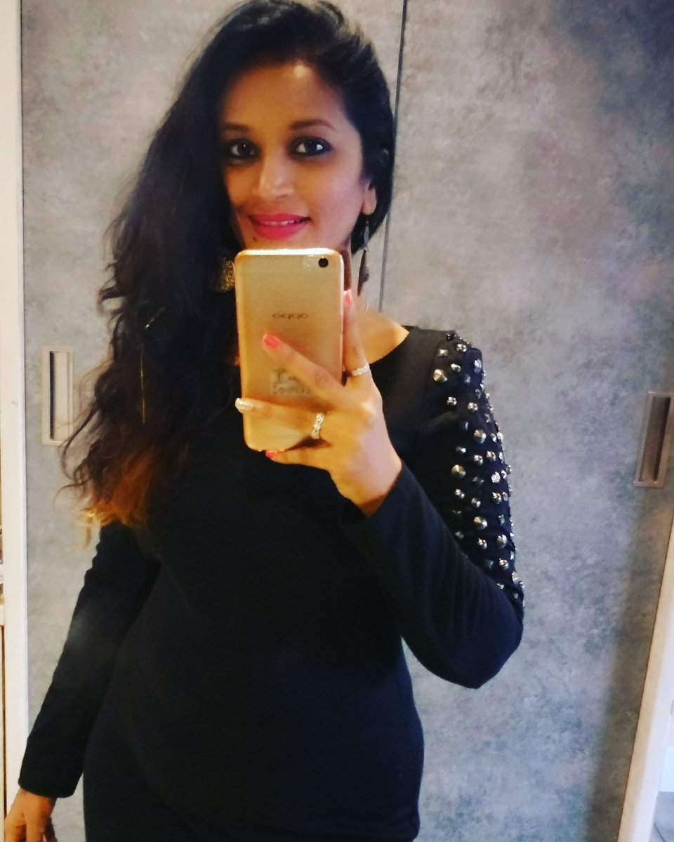 VaishaliSatra's tweet photo. I don't care what people think. People are stupid https://t.co/n5j9y13i4N
