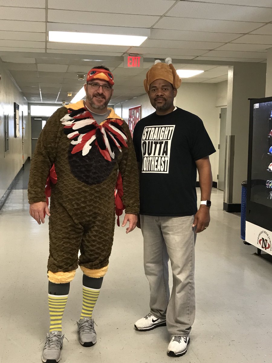 Hurricane_AP's tweet photo. The winner wears the turkey suit and the loser the hat. Hmmm I sure don’t feel like the loser. @nehs_sga @jdgrfld @Nehs2018 @NEHS2019 #BCPSProud #SchoolSpirit https://t.co/GjKaMcx0YN