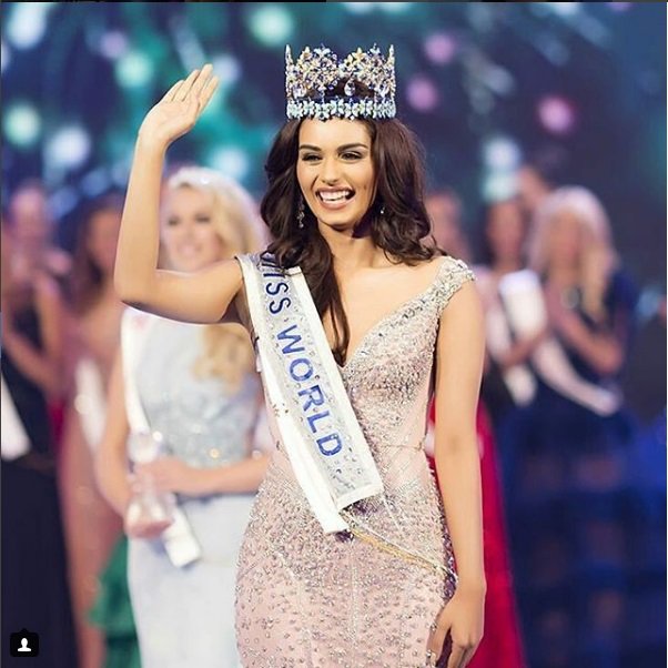 telva's tweet photo. El día en el que una estudiante india de medicina ganó #MissWorld2017 #MissWorld #MissMundo2017
https://t.co/pAYu0DojJR https://t.co/GdM27z4jgZ