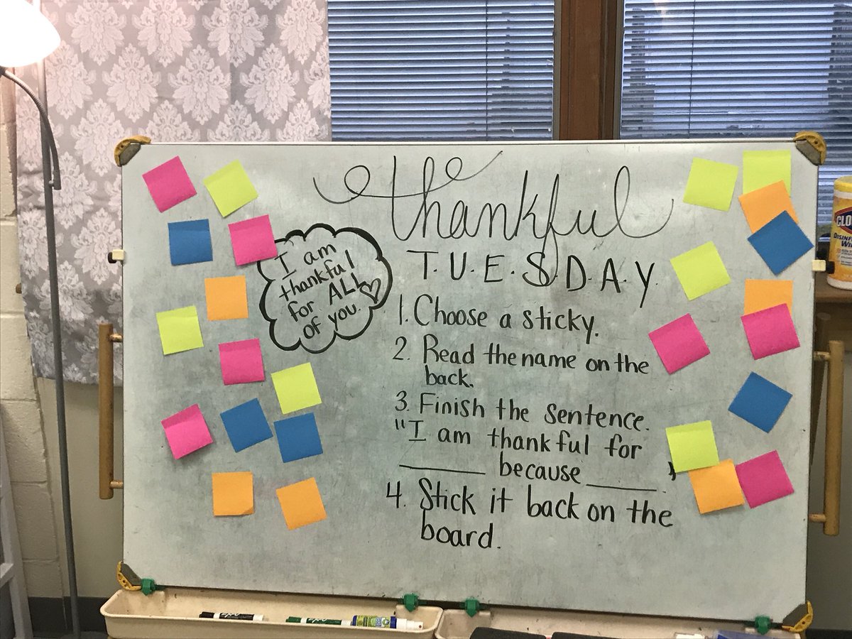 whitlow316's tweet photo. Finding reasons to be thankful for each other. #thanksgivingweek #lovemystudents #180midway https://t.co/XmmoappQc2