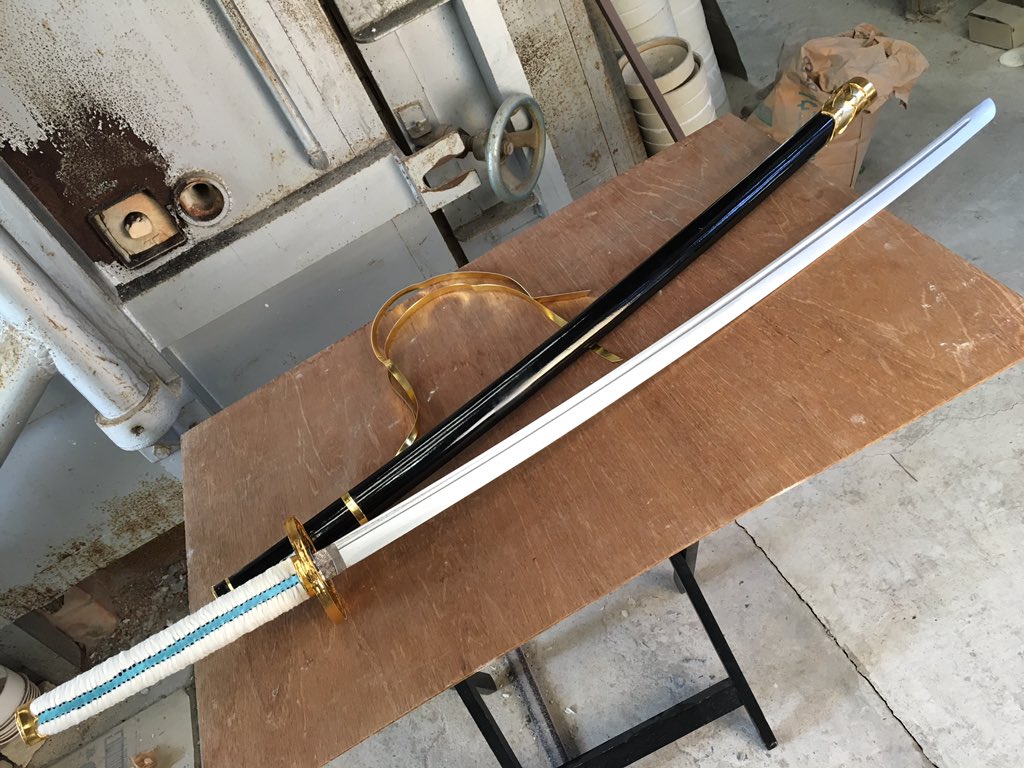 Koishi Twitter वर Dmcダンテの閻魔刀作りました 市販の長い木製模造刀に装飾