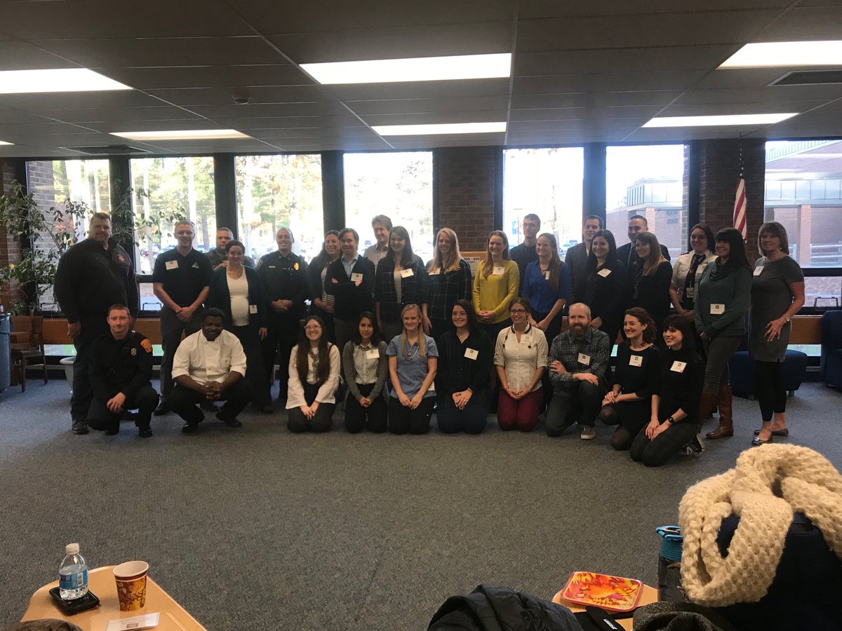 foxhsprincipal's tweet photo. FHS Career Day 2017!  Thank you to all of our presenters! https://t.co/MoVpuWGrDT