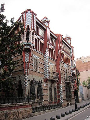 JDAofficiel's tweet photo. Réouverture de la première maison conçue par Gaudí :
https://t.co/JQ52ttGolH https://t.co/QtWgKLiKSX