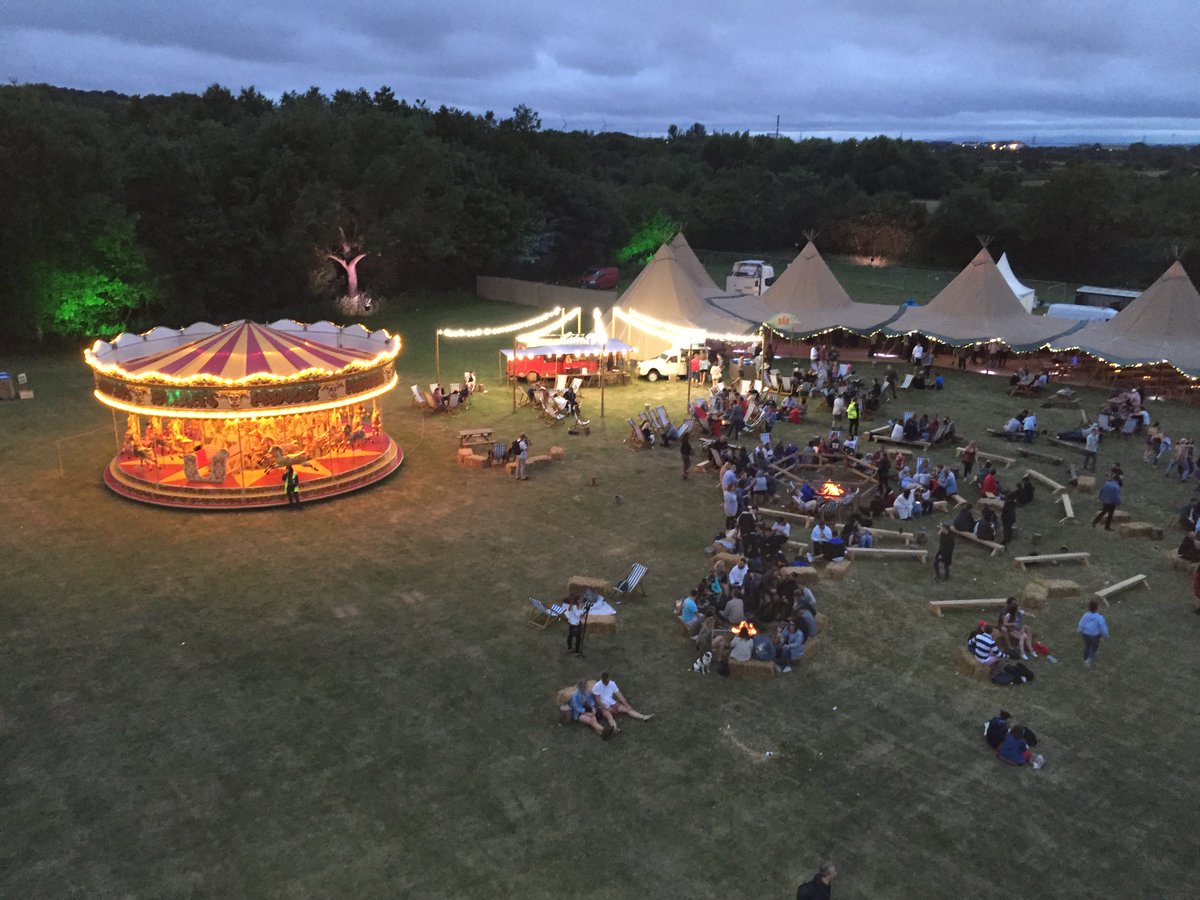 mmaprocom's tweet photo. Huge OVO summer party - July 2017 https://t.co/k9c8HsFFyu