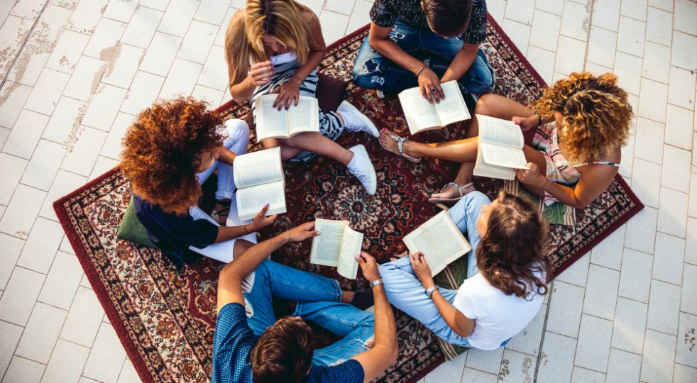 PrudenzanoAnton's tweet photo. #ioleggoperché 2017: oltre 222mila libri donati alle biblioteche scolastiche https://t.co/Yf44yFIWCl @ioleggoperche https://t.co/zGgHvtwk7v
