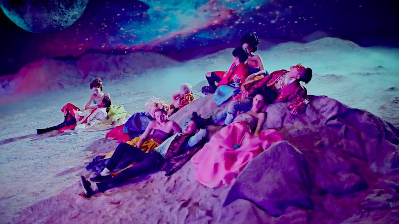 soompi's tweet photo. #BIGBANG’s “Bae Bae” MV Hits 100 Million Views https://t.co/Kv9dLBM5QX https://t.co/M9NlnR0EyL