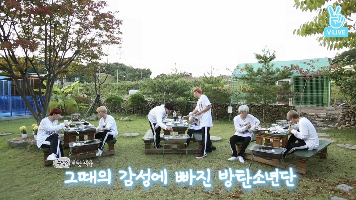 Vliveofficial's tweet photo. 매회 레전드를 경신하는 달방 대체 언제까지 아미들을 이렇게 웃겨 쓰러지게 만들곤데...? 인터네셔널 슈퍼스타인데다 이렇게 웃기기까지 하면 어쩌란겨🎤  #달려라방탄 #runbts #방탄소년단 #BTS ▶️ https://t.co/uJL9NKssTE https://t.co/giMPwwXvQl