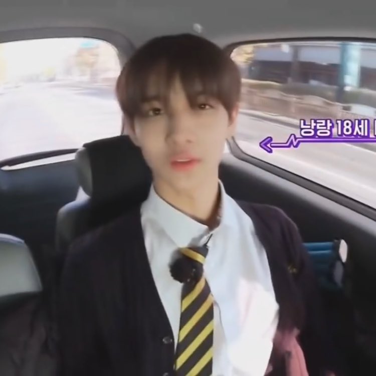 reve_S2_'s tweet photo. 배고딩 셀프캠 찍기전에 틴트발랐어 나 진짜 너무 귀여워서 죽고없어 https://t.co/EEW4MKGHy6