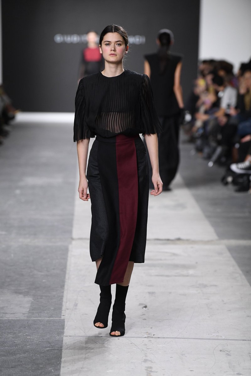 harimnetwork's tweet photo. Giuditta Corpaci at @FashionGradIT, all photos --> https://t.co/GUXtXLQcNr
#thatsharim #harimoda #fgi #madeinharim https://t.co/xUZqetD9Vs