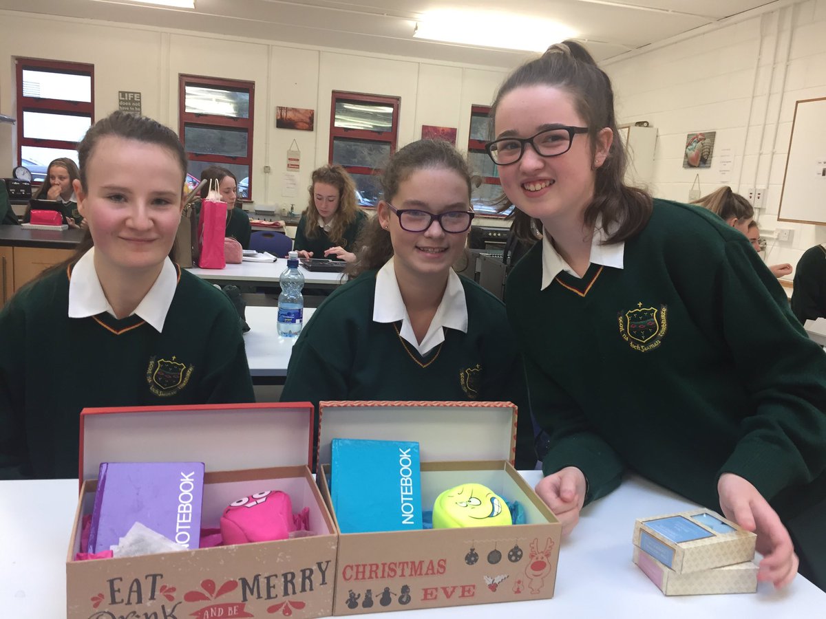 Students in Presentation  <a href="/PresWex/">Presentation Secondary School, Wexford</a> preparing for their school craft fair next week. Best of luck girls! 🎄🎉