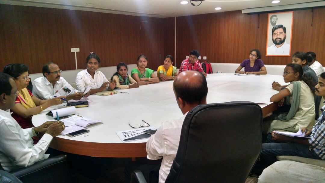 deepapawar6's tweet photo. Amazing meeting with KDMC#mayor, assi.commissioner and chief officers abt toilet and healthcare 4 women @RightToPee https://t.co/0p0K5JX39R