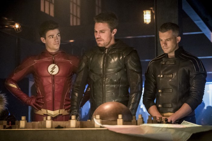 ArrowNewsPL's tweet photo. Zdjęcia (56-59) promujące crossover, część 3 - "The Flash". https://t.co/WWLFQ45Cca