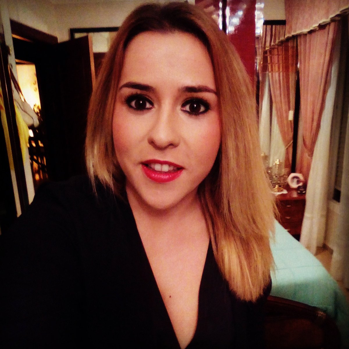 azaraha's tweet photo. La vida a veces se hace cuesta arriba, pero las vistas son más bonitas #Martes ❤ https://t.co/gRbrpPPhSp