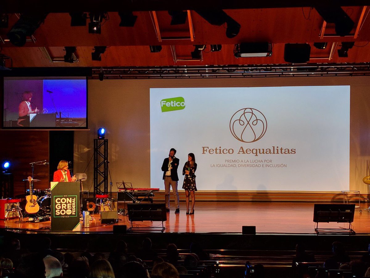 PSOEMadridAyto's tweet photo. 📢📸@PuriCausapi recibe el premio "Fetico Aequalitas" por su labor en igualdad,diversidad e inclusión #CongresoFetico
🎙"Entre todos,seamos del partido o de la organización q sea,nos debe unir la defensa la igualdad,para entre todos avanzar en la justicia y en la igualdad social" https://t.co/MBR4SkknIy