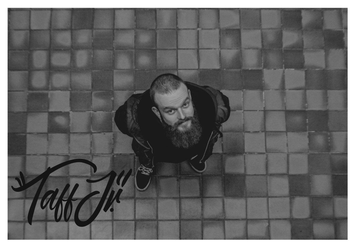 ThatTaffJrStuff's tweet image. The studio calls. About time we got this recorded 🎧 #studio #recording